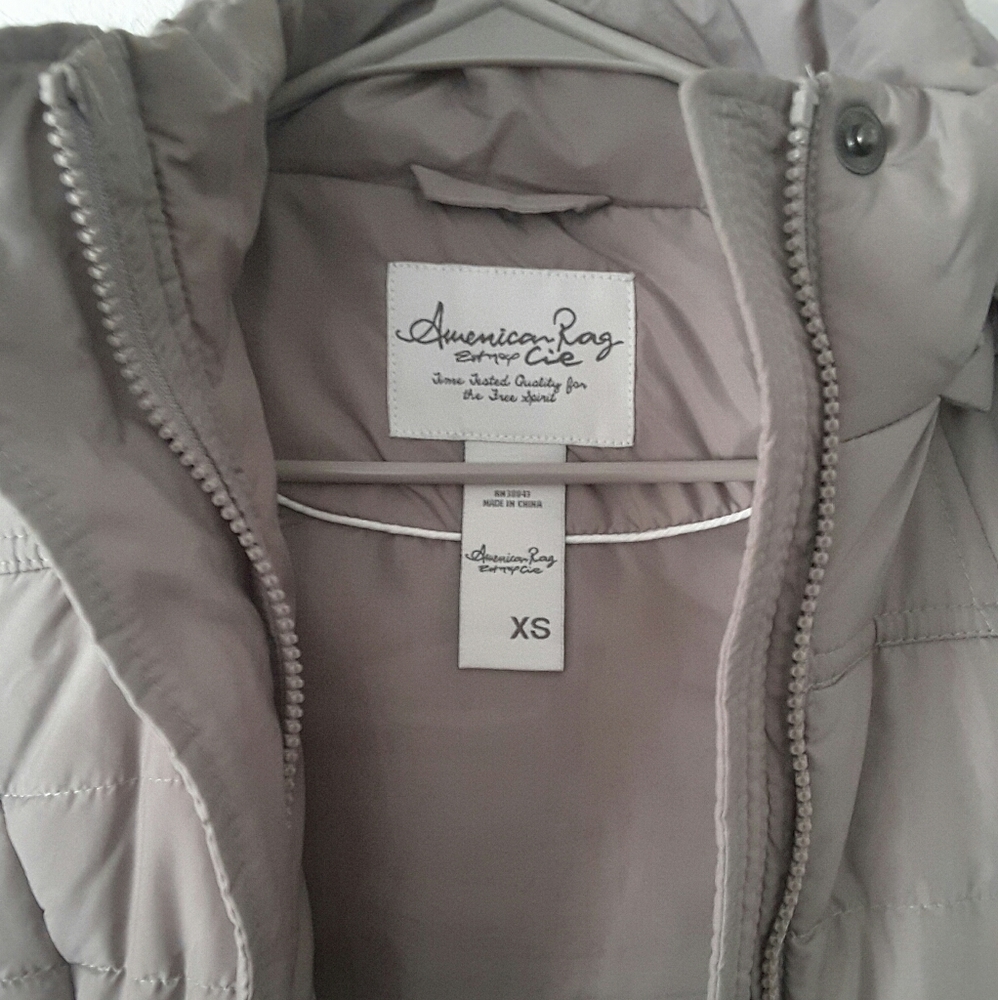 Puff vest - Picture 3 of 3